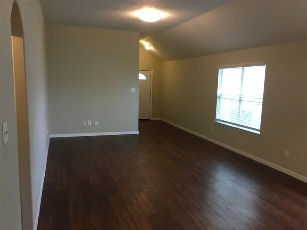 Building Photo - 2519 Bammelwood Dr
