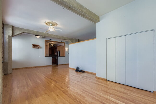 Building Photo - 720 S Dearborn St