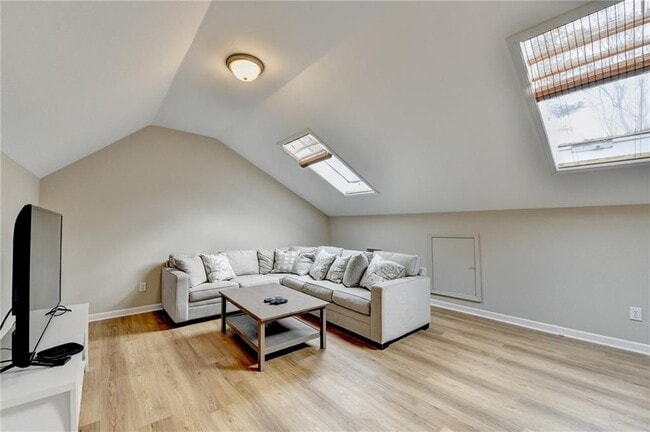 Building Photo - 106 Magnolia Grove