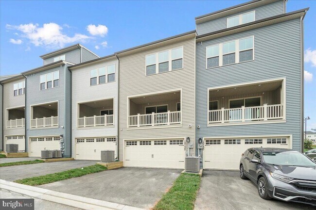 Building Photo - 10132 Lake Linganore Blvd