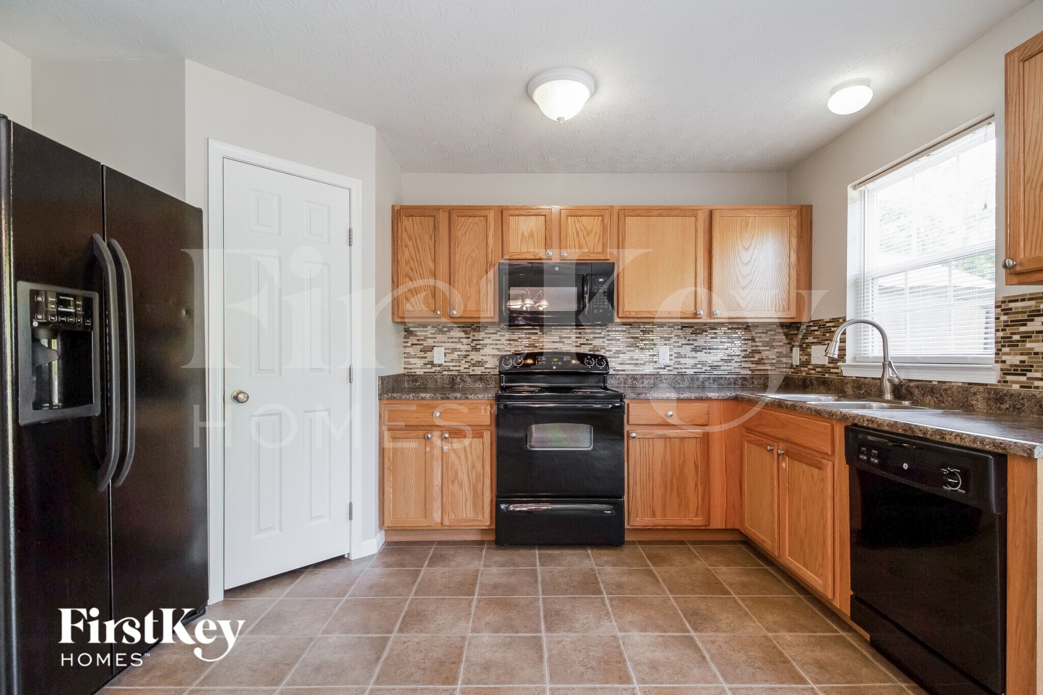 Building Photo - 6038 Marsh Cir