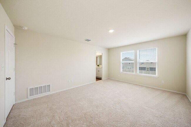 Building Photo - Great home with a great price!