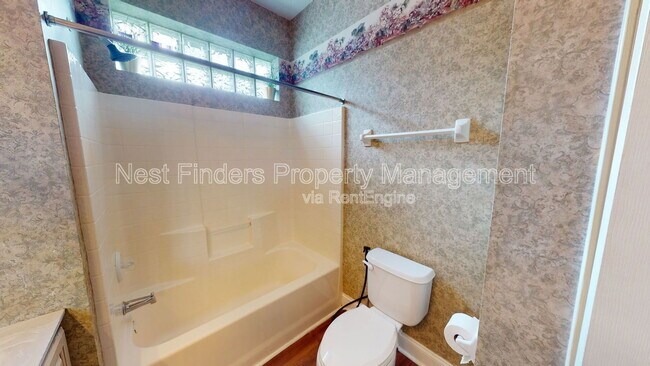 Building Photo - 9035 Hampton Landing Dr E