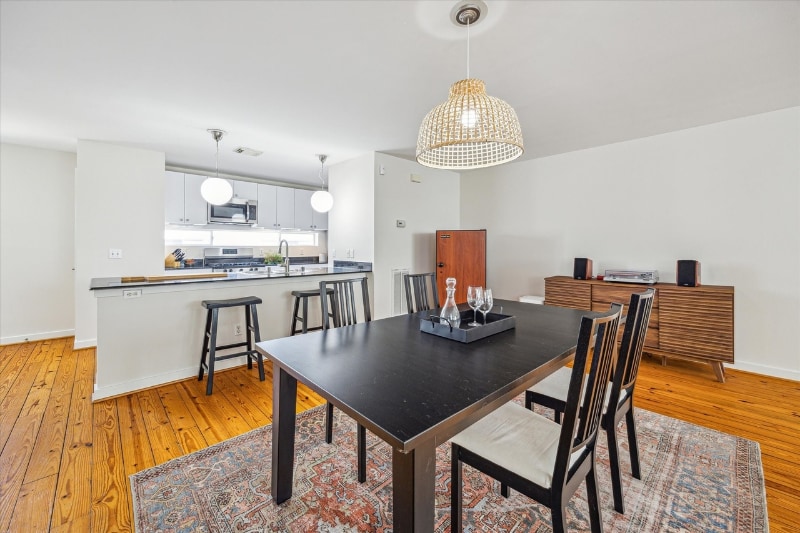 Building Photo - 2720 La Branch St