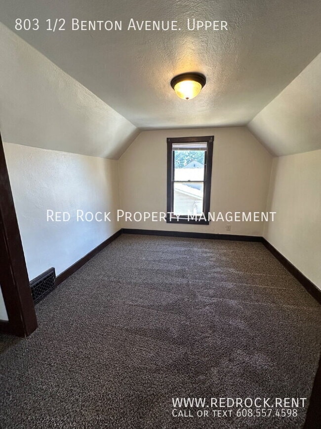 Building Photo - 803 1/2 Benton Avenue. Upper-