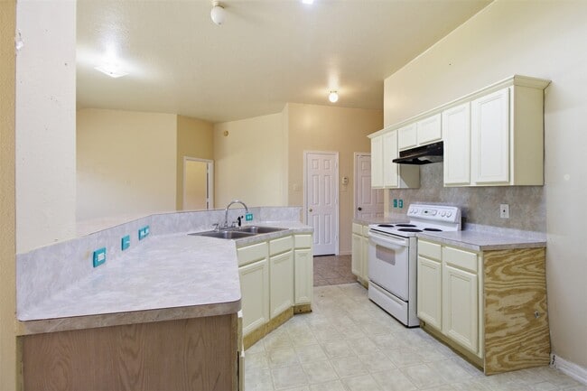 Building Photo - 15738 Boonridge Rd