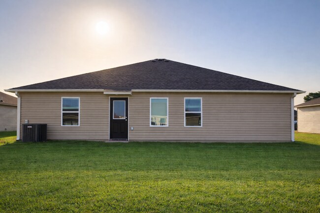 Building Photo - 2606 S Silver St