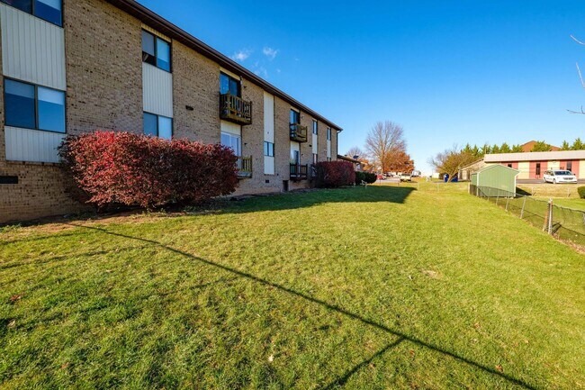 Building Photo - 1625 Buttonwood Ct