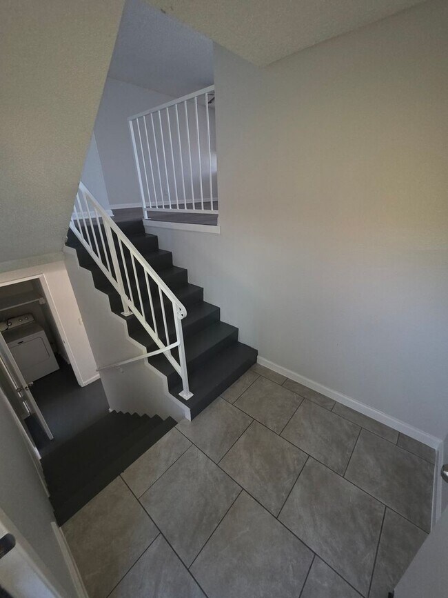 Interior Photo - 11533 Freeman Ave