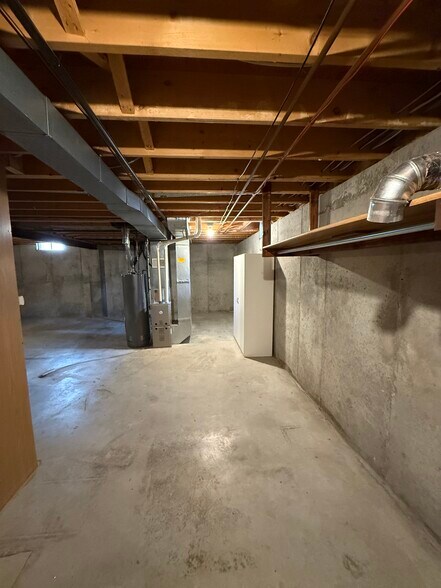 Building Photo - 510 S Kensington Dr