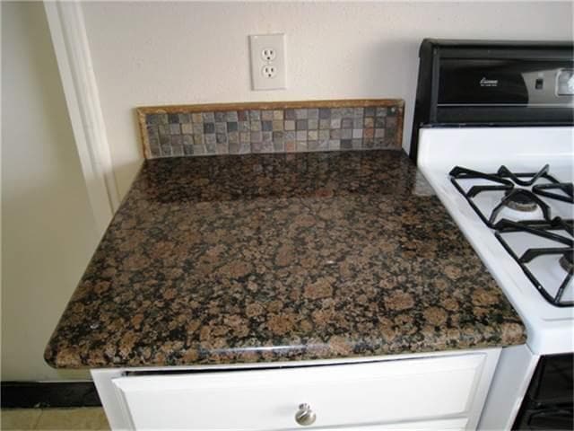 Building Photo - 327 Capehill Dr