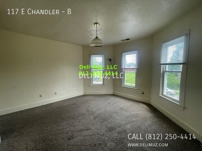 Building Photo - 117 E Chandler Ave