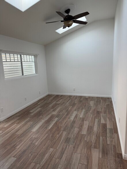 Building Photo - 404 Indianapolis Ave