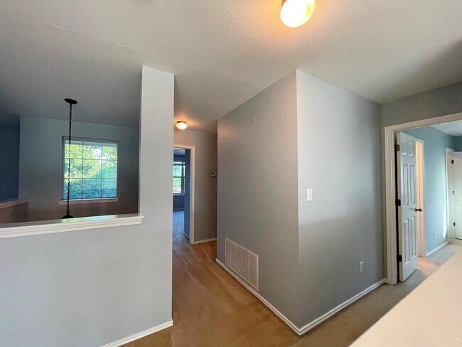 Building Photo - 9432 Castle Pines Dr