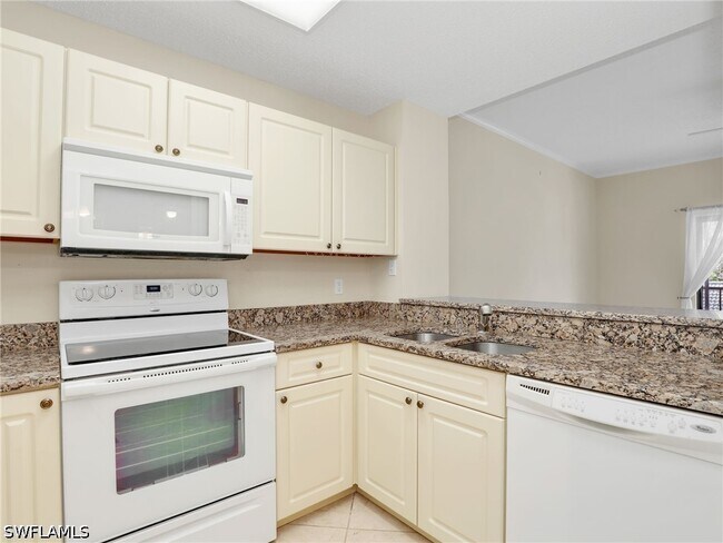 Building Photo - 201 Arbor Lake Dr