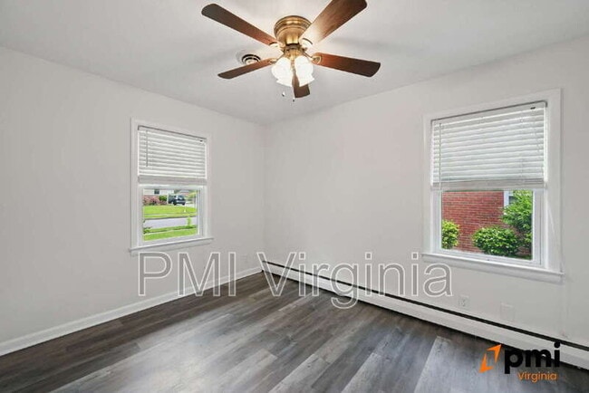 Building Photo - 812 Jasmine Ave