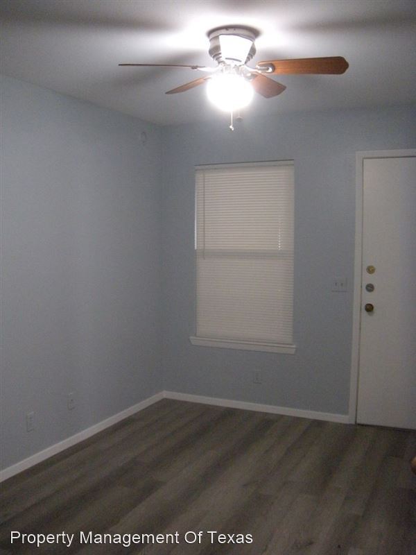 Building Photo - 3400 Speedway-