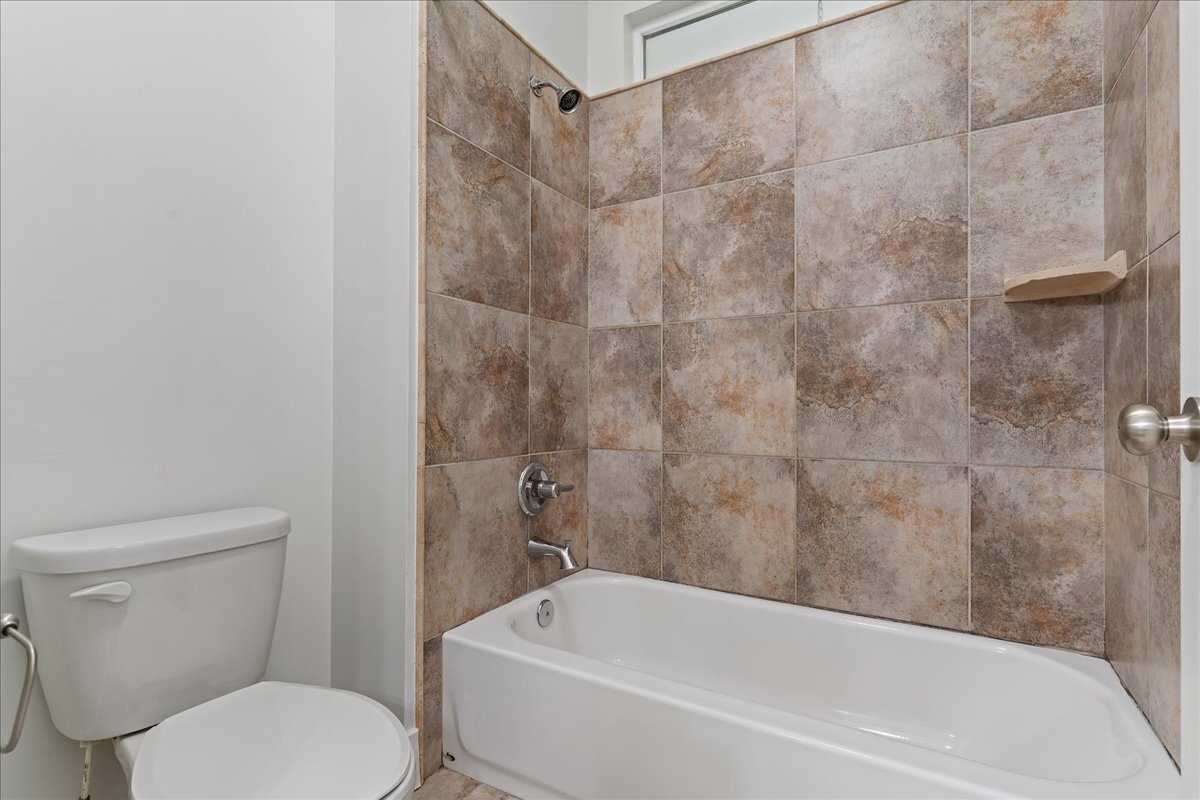 Building Photo - 2333 S Long Dr