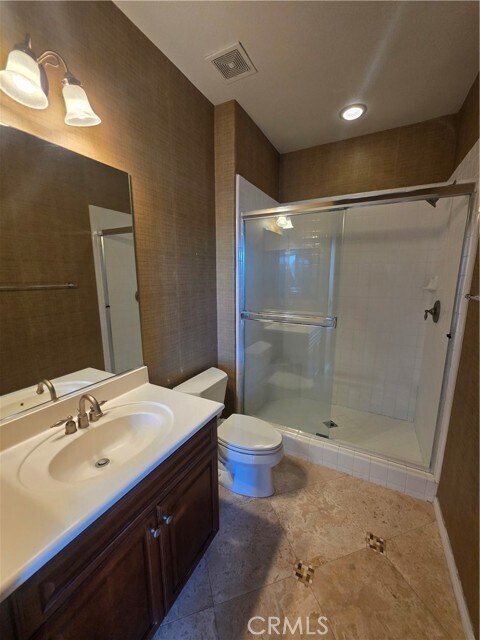 Building Photo - 71 Wonderland