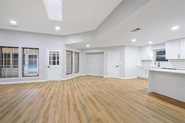 Building Photo - 2608 Evans Dr