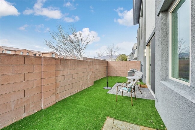 Building Photo - Experience True Luxury Living In The Heart Of Summerlin