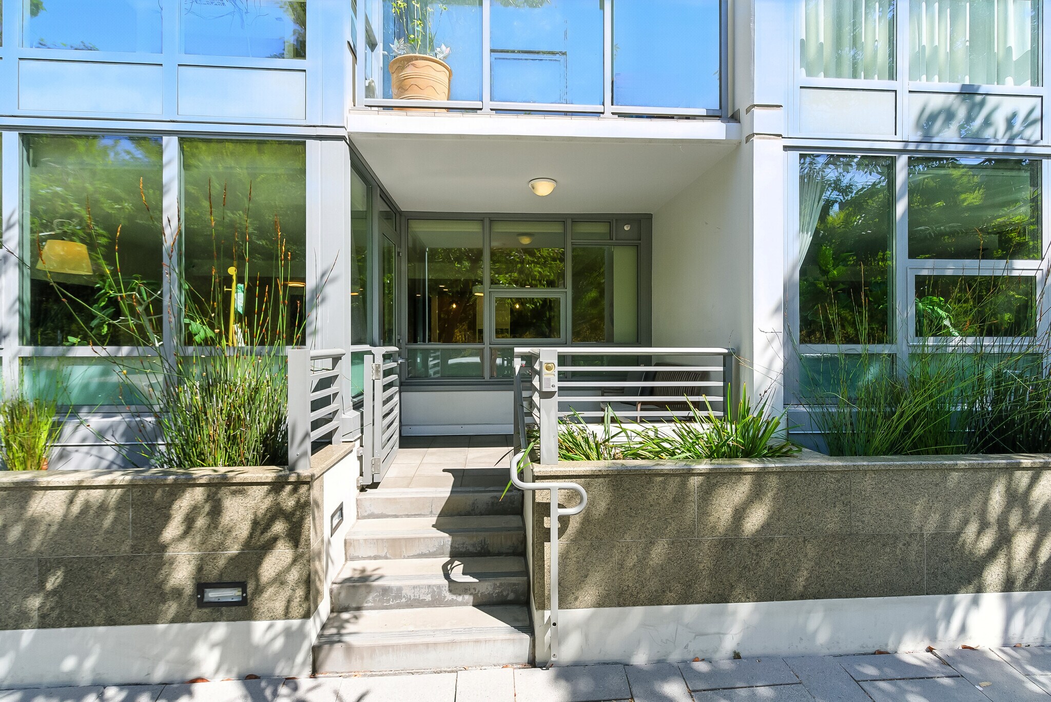 Building Photo - 420 Mission Bay Blvd N