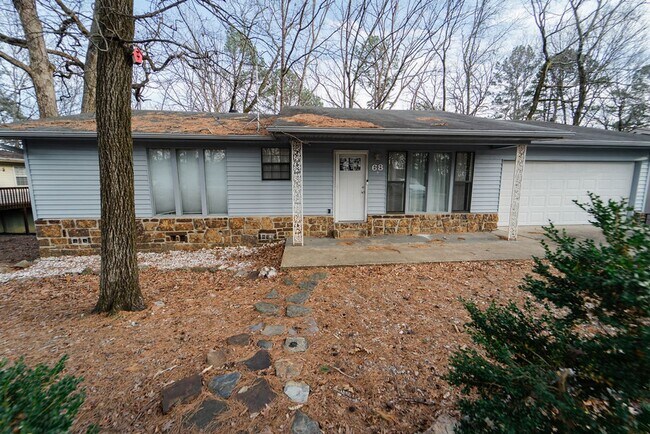 Building Photo - Spacious 3 Bedroom, 3 Bath Two story home!!