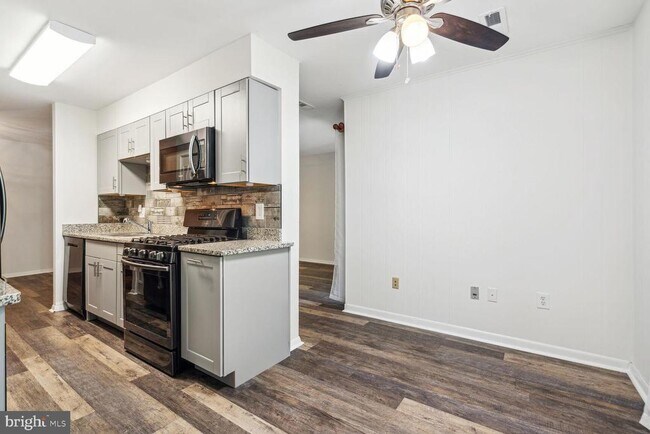Building Photo - 3326 Woodburn Village Dr