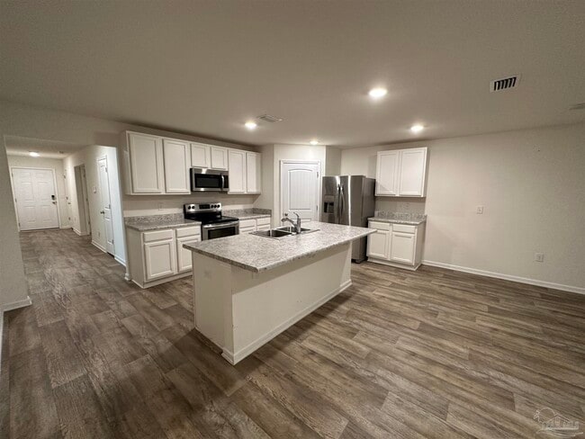 Building Photo - 5911 Laurel Oak Dr