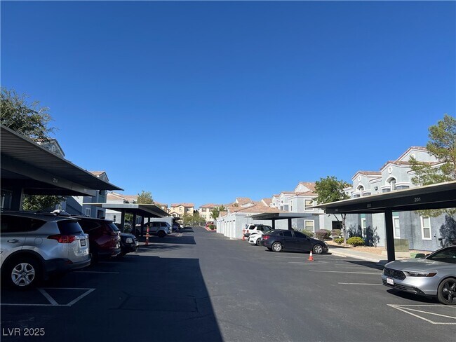 Building Photo - 6955 N Durango Dr