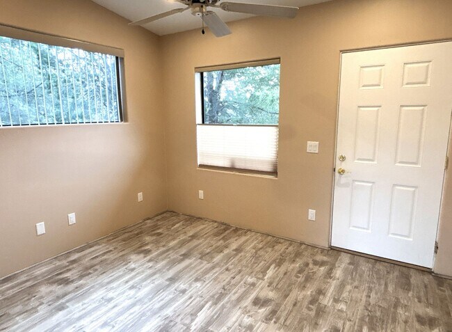 Building Photo - Beautiful Home in West Sedona