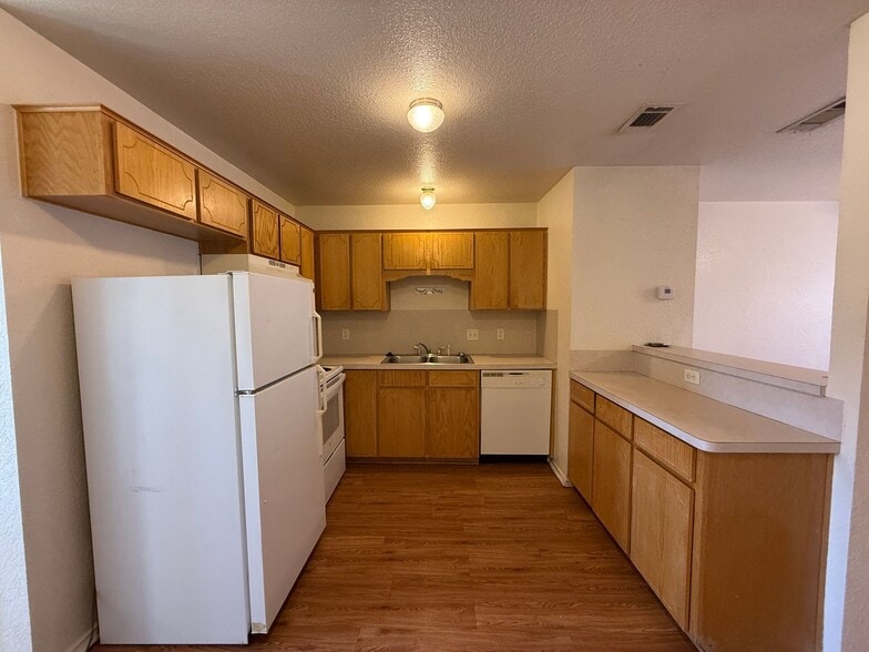 Building Photo - 4504 Alan Kent Dr