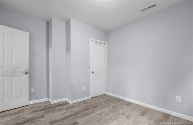 Building Photo - 313 S Racepath St