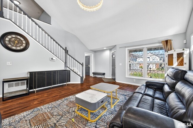 Building Photo - 2314 W Kenfield Ct