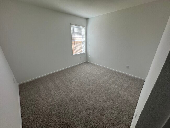 Building Photo - 1518 Amber Skies Ln