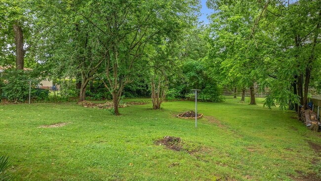 Building Photo - Simply one of those older 3-Bedroom Springdale treasures that you must see.  A three bed / two bath