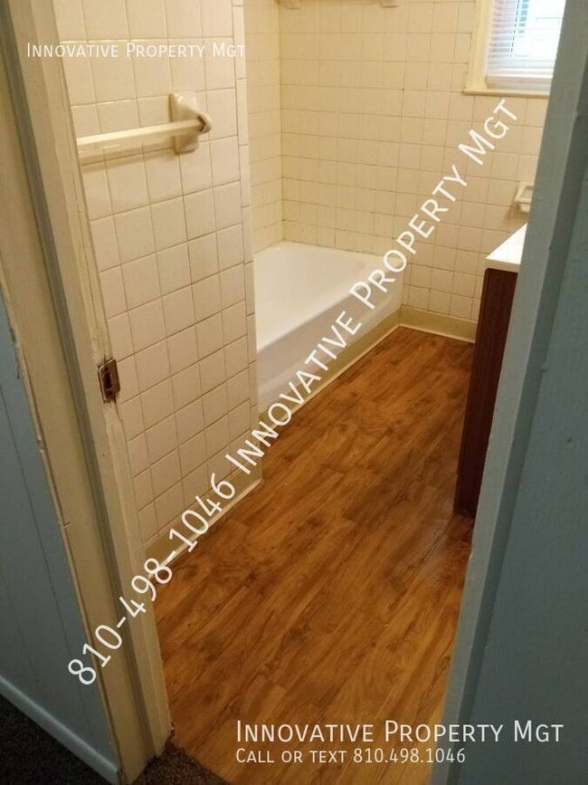 Building Photo - 2106 E Bristol Rd