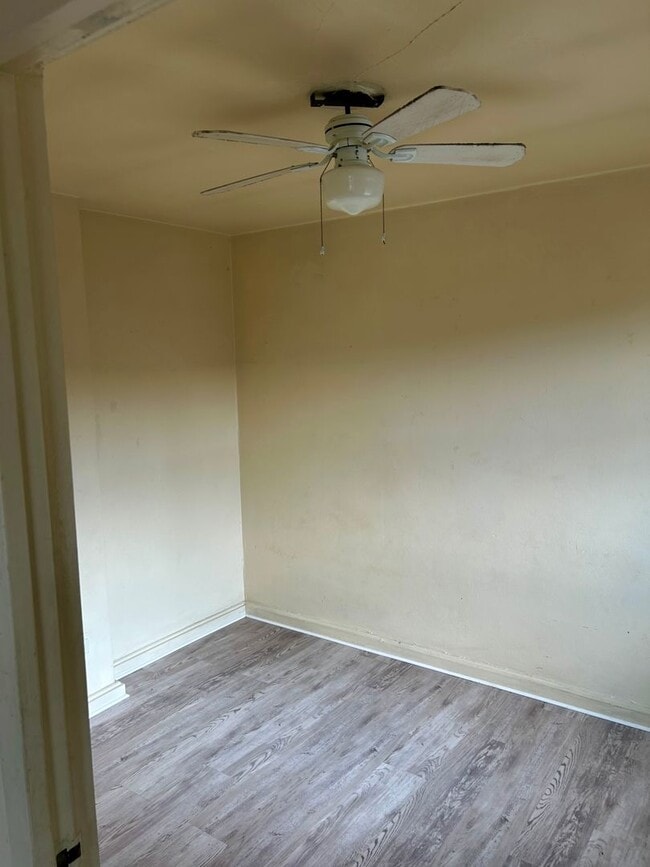 Building Photo - Bright 2 Bedroom Apartment in Shadyside w/...