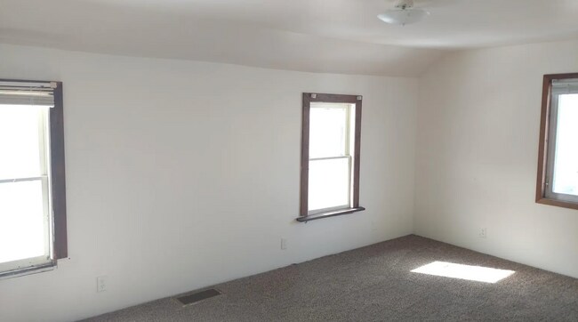 Bedroom 3 - 314 E Hickory St