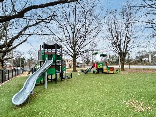 Building Photo - Charming 3-Bedroom Home – Spacious & Conve...