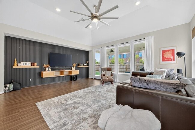 Building Photo - 12610 Northwood Colony Trl