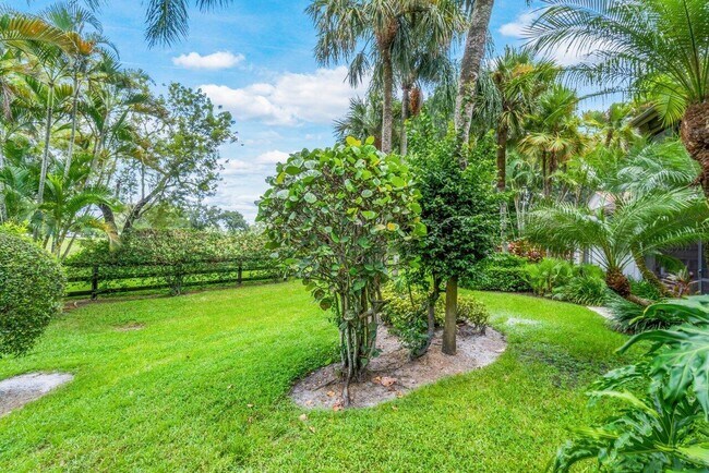 Building Photo - 11223 Pond View Dr