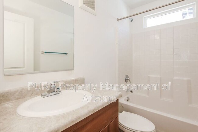 Building Photo - 6077 N 60th Ave