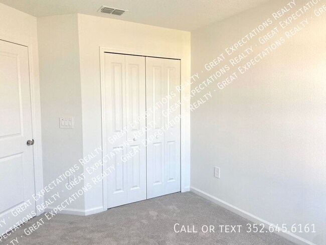 Building Photo - 4859 SW 81st Lp