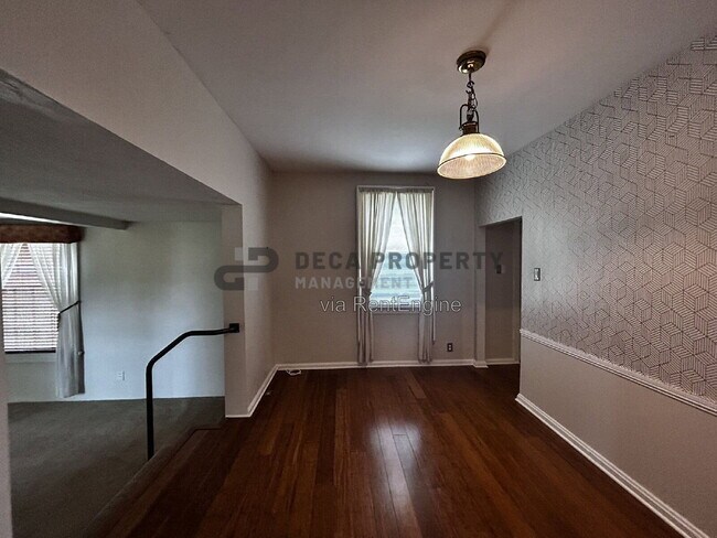 Building Photo - 9901 Arthur Ln