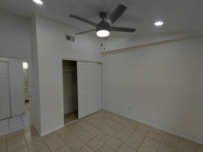 Building Photo - Spacious Home for Rent in Imperial!