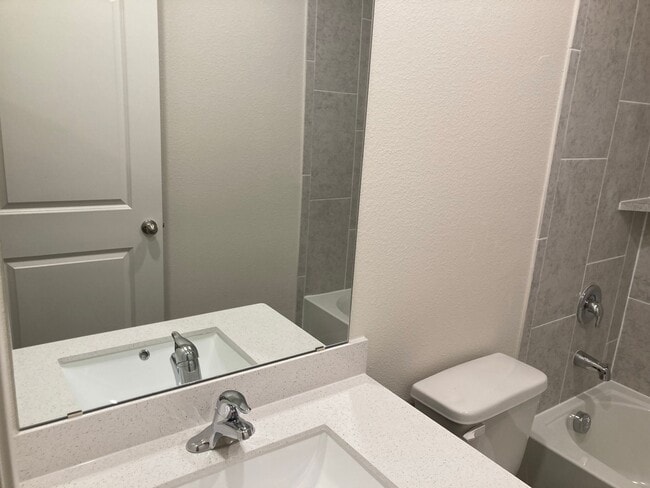 Building Photo - 3007 Boran Dr