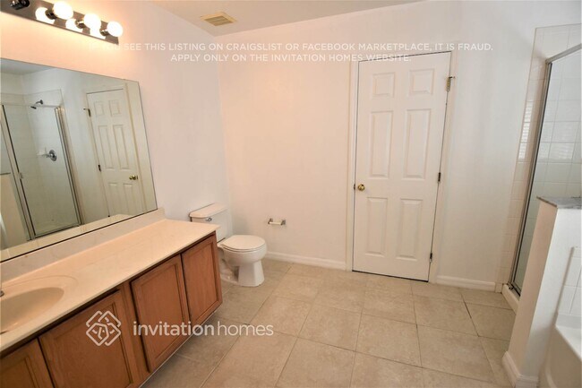 Building Photo - 16930 Sunrise Vista Dr