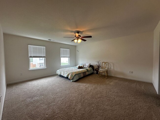 Building Photo - 3 bed/2.5 bath with garage - E Morristown, TN