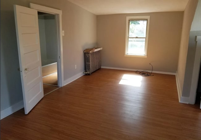 Building Photo - Adorable 3 Bedroom Home for RENT in Beechview